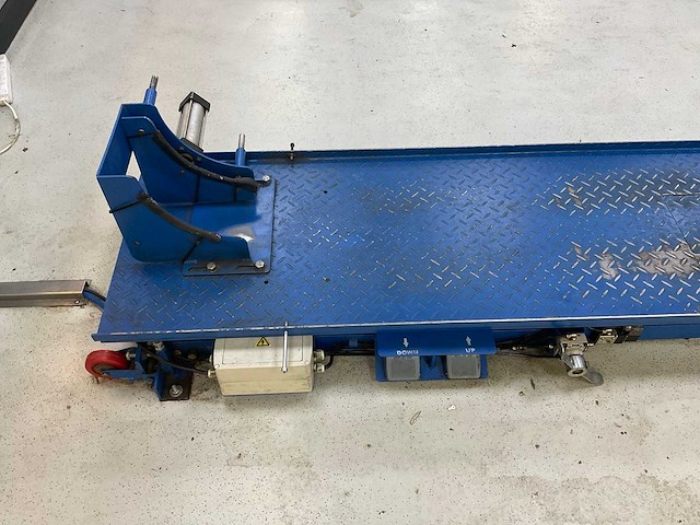 Tyreon tsc300 hydraulische schaarheftafel - 300 kg - afbeelding 12 van  16