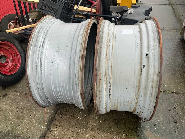 Tyres, wheels and rims (1 velg met mocon ring) - afbeelding 2 van  5