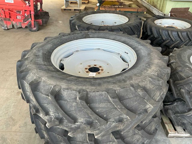 Tyres, wheels and rims (2x) - afbeelding 3 van  5
