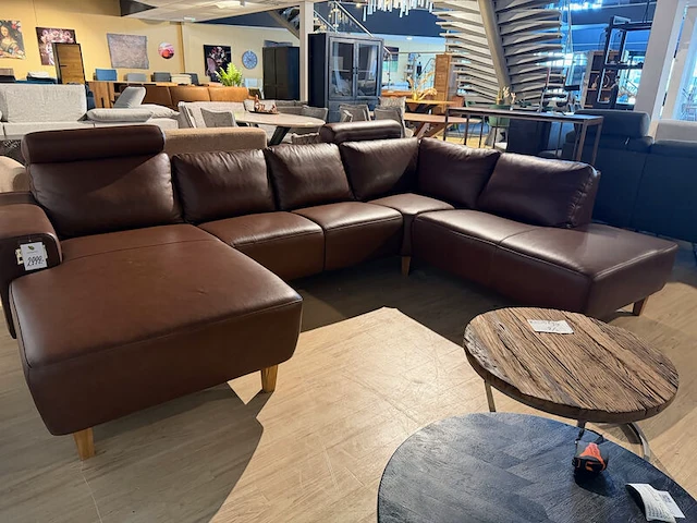 U-bank met open eiland en lounge bruin - afbeelding 1 van  8