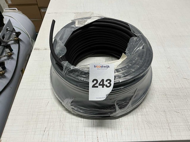 U helux 3g2,5mm installatie kabel - afbeelding 1 van  4