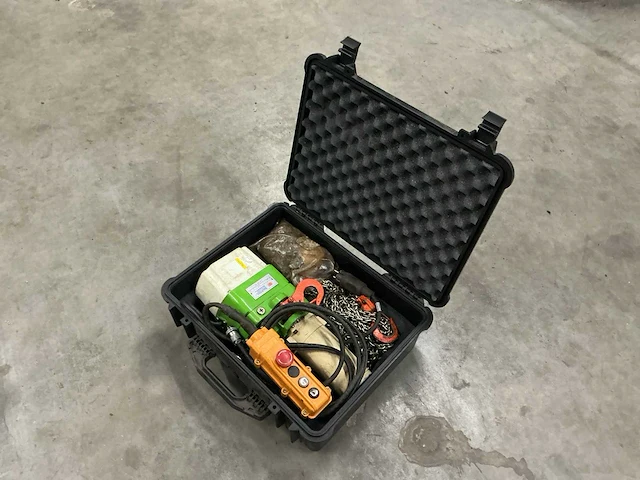 U-mega uhd-2024 elektrische kettingtakel - afbeelding 3 van  7