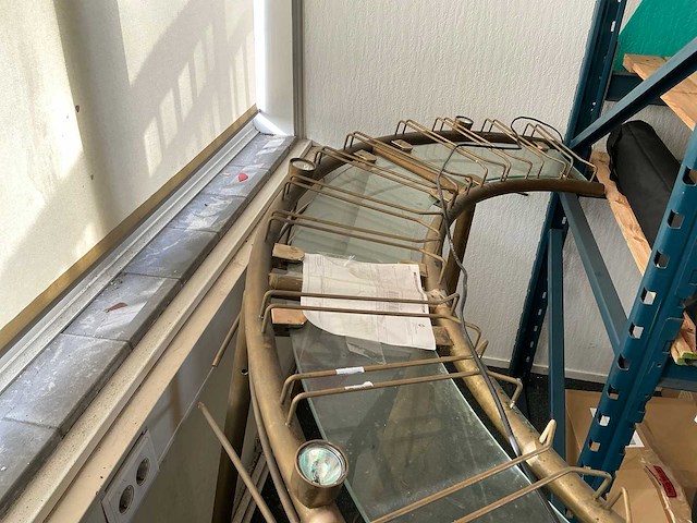 U vormig messing drankenrek met glazenhouders - afbeelding 4 van  10