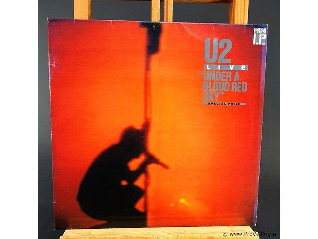U2 under a blood red sky - afbeelding 2 van  6