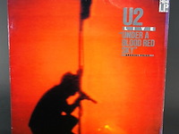 U2 under a blood red sky - afbeelding 2 van  6