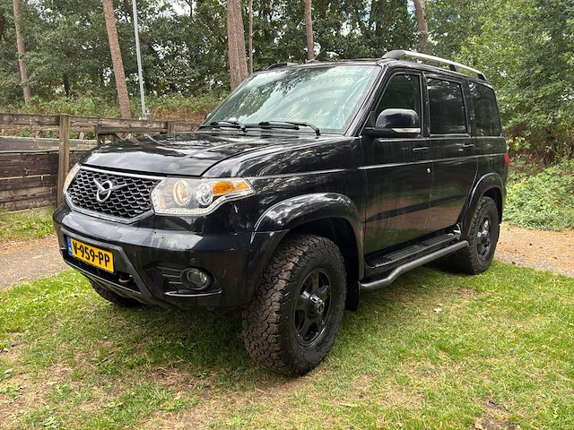 Uaz patriot bedrijfswagen - afbeelding 1 van  29