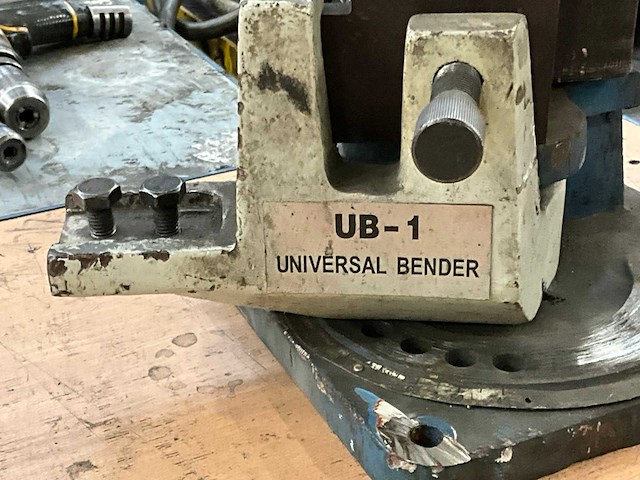 Ub-1 profielbuigapparaat - afbeelding 2 van  4