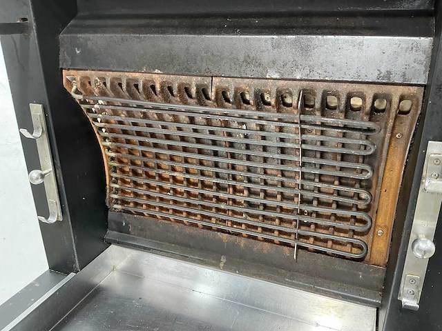 Ubert - ff 24e - rotisserie - afbeelding 5 van  9