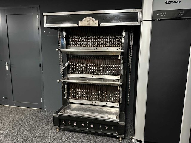 Ubert - rotisserie - kippengril - afbeelding 1 van  4