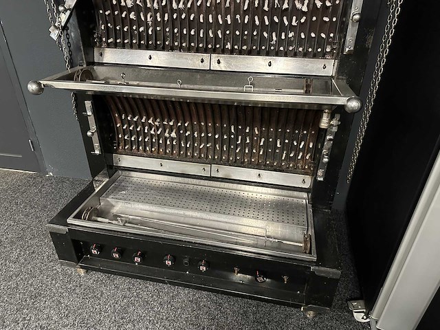 Ubert - rotisserie - kippengril - afbeelding 1 van  2