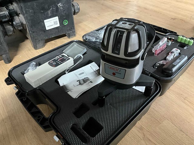 Ubex xm550k bouwlaser - afbeelding 1 van  6