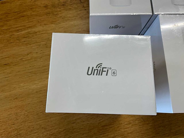 Ubiquiti u6-mesh acces point (4x) - afbeelding 2 van  4