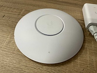 Ubiquiti u6 pro acces point - afbeelding 2 van  4
