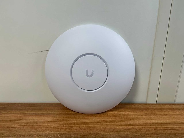 Ubiquiti unifi ap u7-pro-max acces point - afbeelding 1 van  4