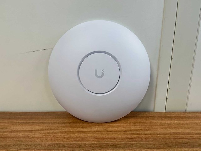 Ubiquiti unifi ap u7-pro-max acces point - afbeelding 1 van  5