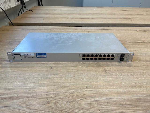 Ubiquiti unifi switch 16 poe - afbeelding 2 van  3