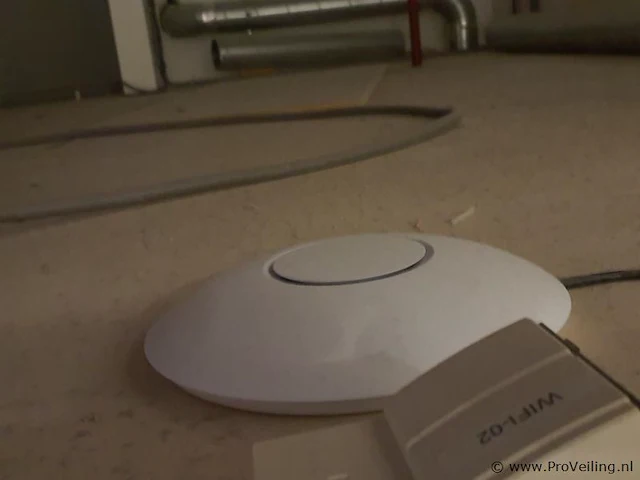Ubiquiti unifi toegangspunt u6-pro - afbeelding 1 van  3