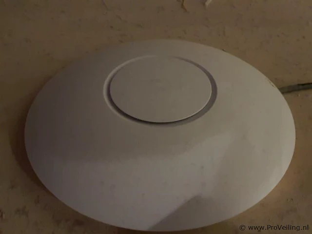 Ubiquiti unifi toegangspunt u6-pro - afbeelding 2 van  3