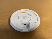 Ubiquiti unifi u6-lr ap - afbeelding 2 van  2