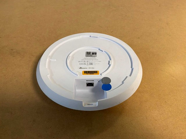 Ubiquiti unifi u6-lr ap - afbeelding 2 van  2