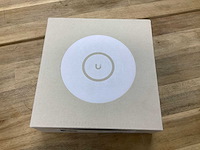 Ubiquiti unifi u6+ - afbeelding 2 van  4