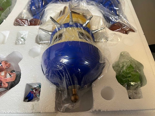 Uc studio - dragon ball piccolo vs goku diorama statue – limited edition 0/400 - afbeelding 3 van  15