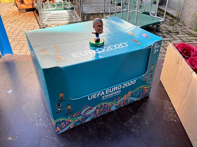 Uefa voetbal stempel figuren (192x) - afbeelding 1 van  5