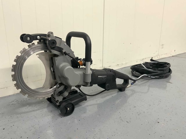 Uf equipment - 2025 - ac7400 - betonzaag - afbeelding 12 van  24