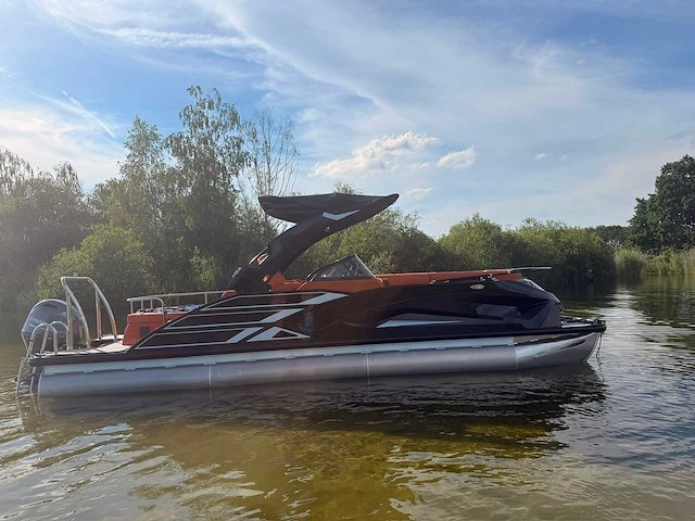 Uf equipment - 2026 - 25 foot luxe pontonboot - afbeelding 13 van  26