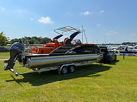 Uf equipment - 2026 - 25 foot luxe pontonboot - afbeelding 16 van  26