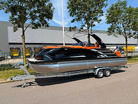 Uf equipment - 2026 - 25 foot luxe pontonboot - afbeelding 19 van  26