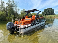 Uf equipment - 2026 - 25 foot luxe pontonboot - afbeelding 21 van  26