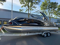 Uf equipment - 2026 - 25 foot luxe pontonboot - afbeelding 7 van  13