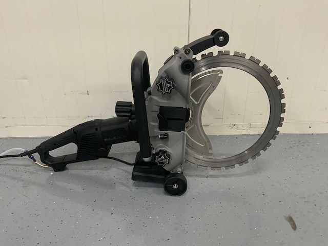 Uf equipment - 2026 - ac8400 - betonzaag - afbeelding 3 van  15