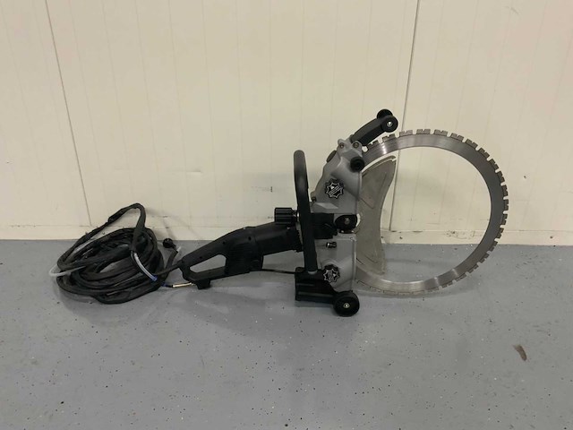 Uf equipment - 2026 - ac8500 - betonzaag - afbeelding 15 van  22