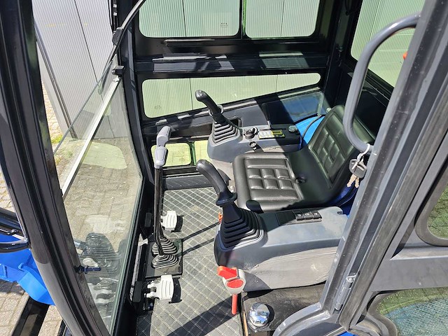 Uf equipment - nm25 minigraver - 2025 - met kubota motor en snelwisselsysteem incl. 3 bakken - afbeelding 15 van  25