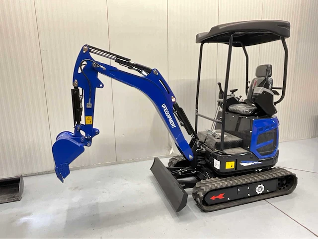 Uf equipment kubota - 2026 - nm 1800 kg - diesel rupsgraafmachine - afbeelding 25 van  28
