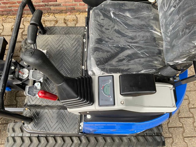 Uf equipment kubota - 2026 - nm 1800 kg - diesel rupsgraafmachine - afbeelding 7 van  21