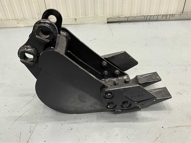 Uf equipment kubota - 2026 - nm 1800 kg - diesel rupsgraafmachine - afbeelding 15 van  21
