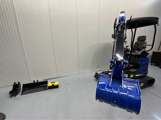 Uf equipment nm-18 - rupsgraafmachine 2026 - zwenk giek - 3 graafbakken - gereedschapskoffer - afbeelding 15 van  28