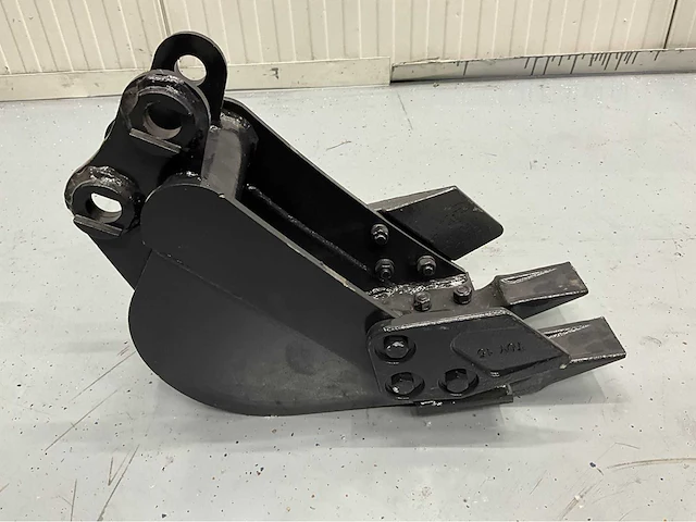 Uf equipment nm-18 - rupsgraafmachine 2026 - zwenk giek - 3 graafbakken - gereedschapskoffer - afbeelding 19 van  28