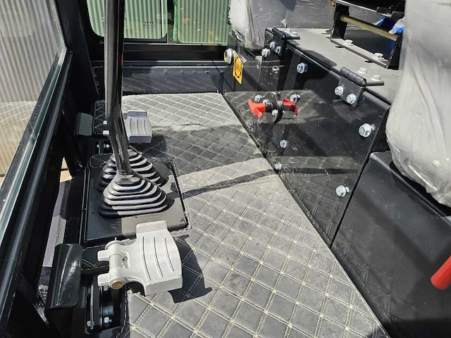 Uf equipment nm25 - minigraafmachine - snelwisselsysteem - 3 bakken - 2026 - afbeelding 19 van  31