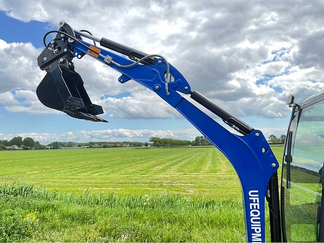 Uf equipment nm25 kubota - 2.5t minigraafmachine - snelwisselsysteem - 3 bakken - 2026 - afbeelding 2 van  7