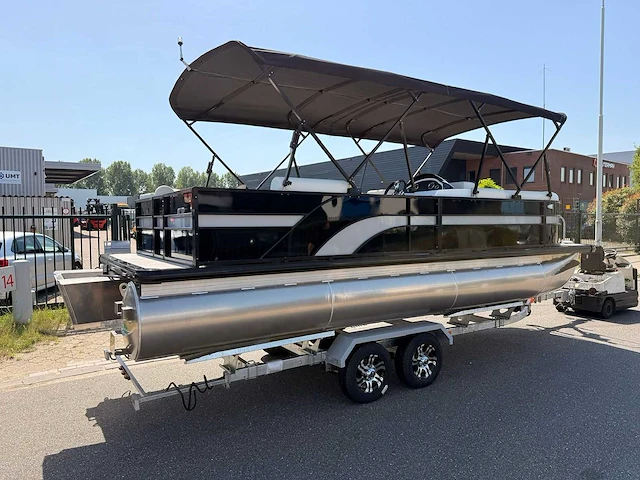Uf marine - 2026 - 22ft - ponton boot / consoleboot- - afbeelding 19 van  19
