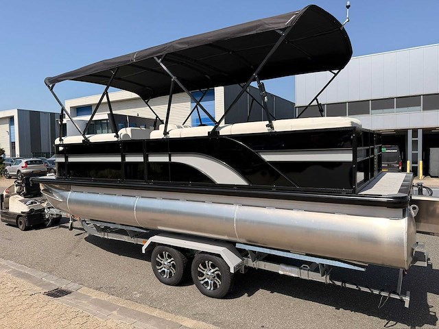 Uf marine - 2026 - 22ft - ponton boot / consoleboot - afbeelding 14 van  19