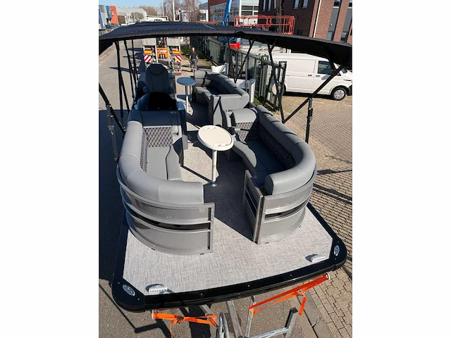 Uf marine - 2026 - 22ft - ponton boot / consoleboot - afbeelding 8 van  37