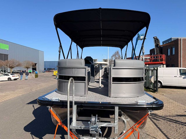 Uf marine - 2026 - 22ft - ponton boot / consoleboot - afbeelding 7 van  41