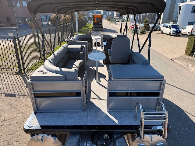 Uf marine - 2026 - 22ft - ponton boot / consoleboot - afbeelding 10 van  41