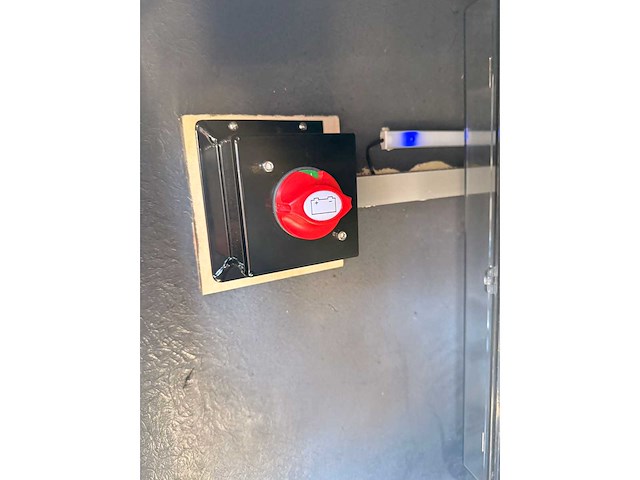 Uf marine - 2026 - 22ft - ponton boot / consoleboot - afbeelding 26 van  41