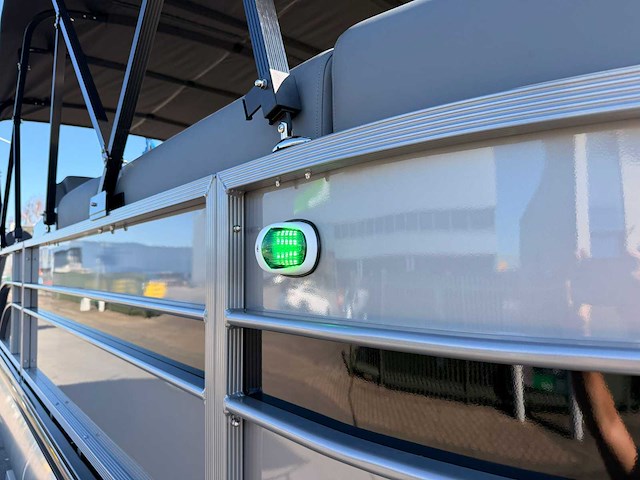 Uf marine - 2026 - 22ft - ponton boot / consoleboot - afbeelding 30 van  41